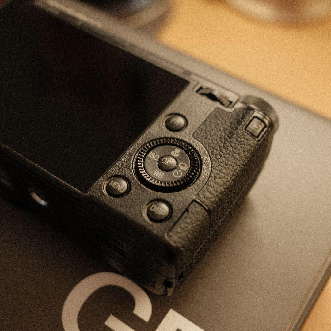 RICOH GR IIIx コンパクトデジタルカメラ【シャッター回数1303回】