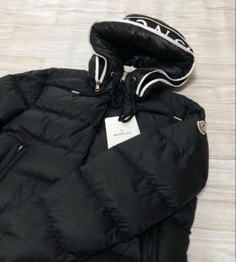 1点のみ【新品本物】サイズ4 モンクレール cardere ブラック カーデーレ