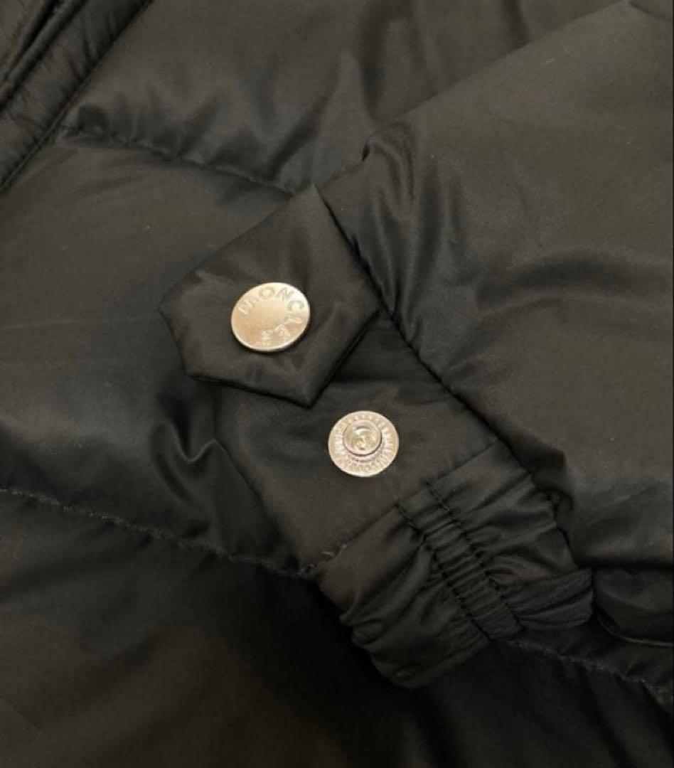 1点のみ【新品本物】サイズ4 モンクレール cardere ブラック カーデーレ