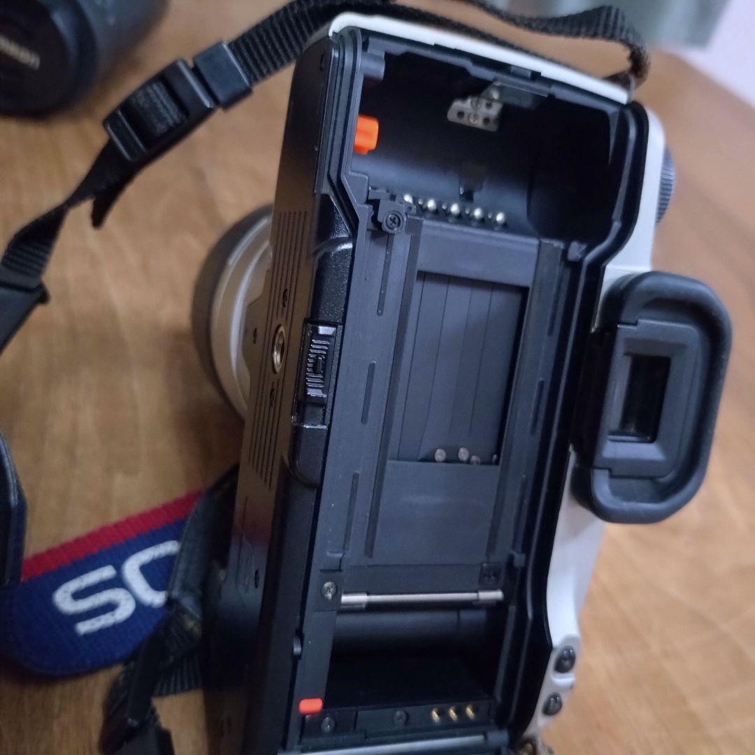 Canon NEW EOS KISS 本体と　TAMRONレンズ　セット