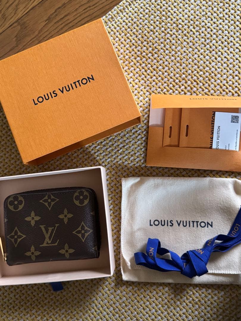 ルイヴィトン　ジッピーケース