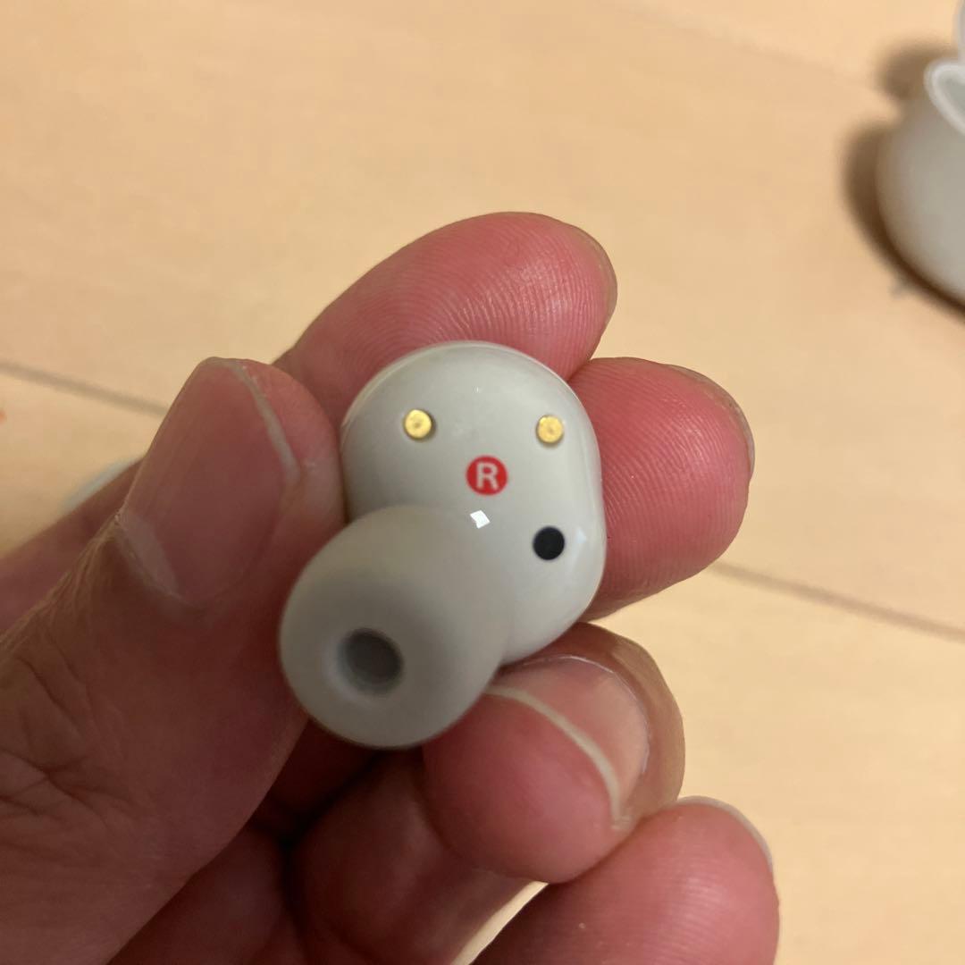 SONY ワイヤレスイヤホン グレー 充電ケース付き　wf-1000xm5