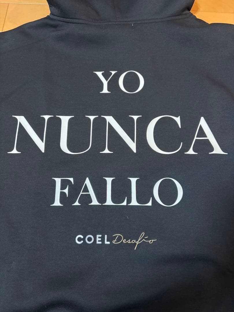 お値下！COELxDesafio バックロゴフーディ ブラック S