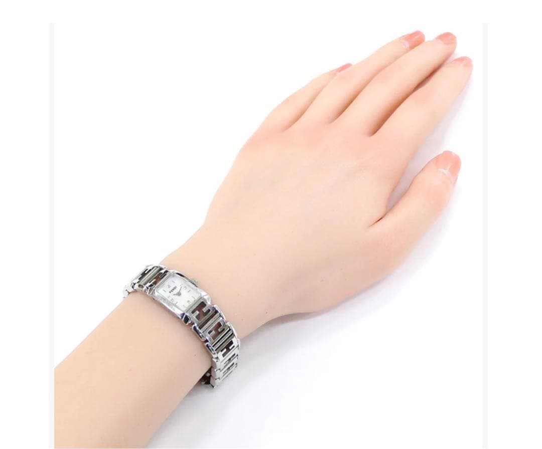 FENDI シルバー スクエア腕時計