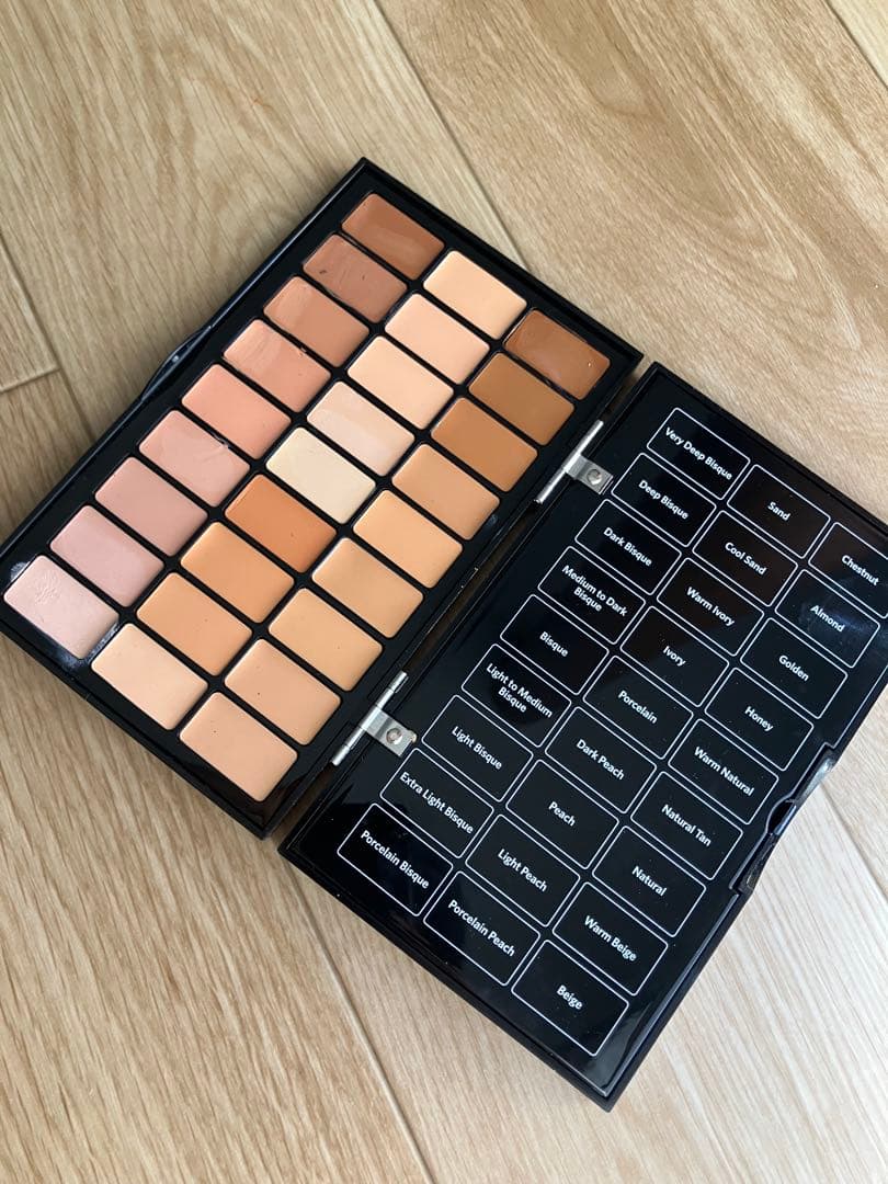 BOBBI BROWN ファンデーション・コンシーラーパレット