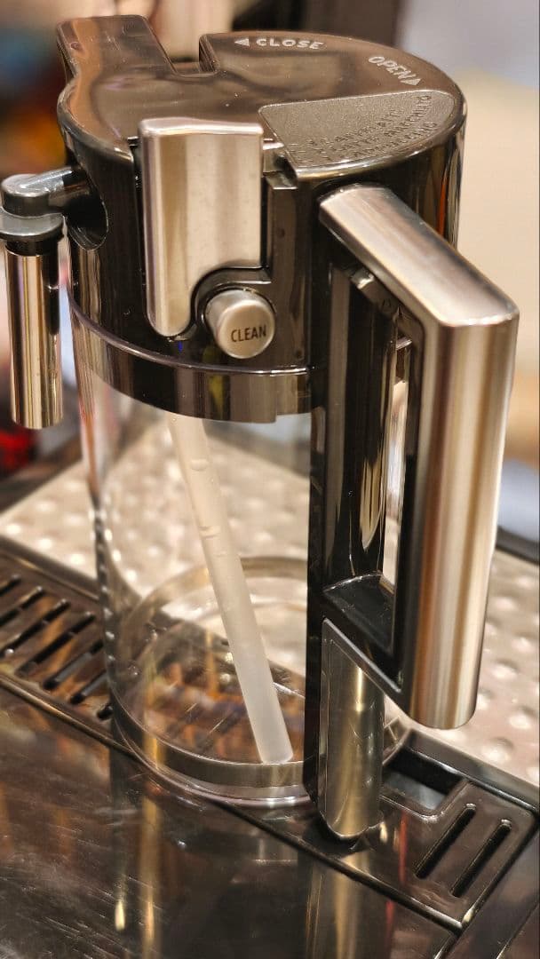 デロンギ 全自動 エスプレッソ マシン ペルフェクタ カプチーノ 洗浄 清掃済み