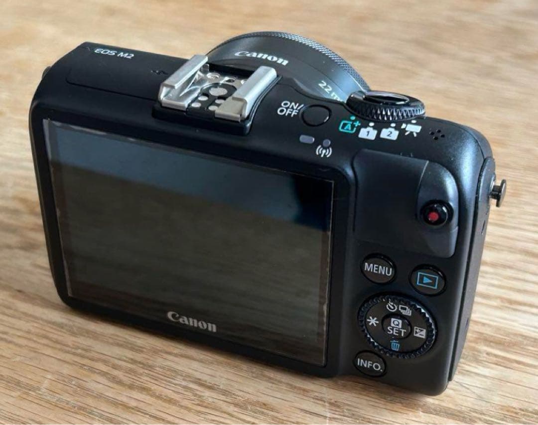 Canon EOS M2　ダブルレンズキット