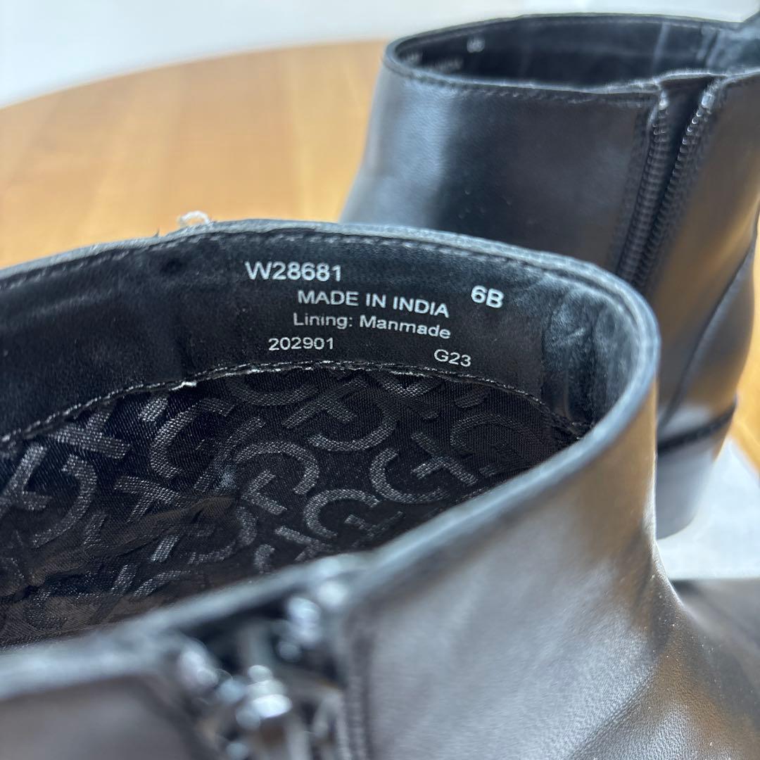 COLE HAAN ブラックショートブーツ　23㎝