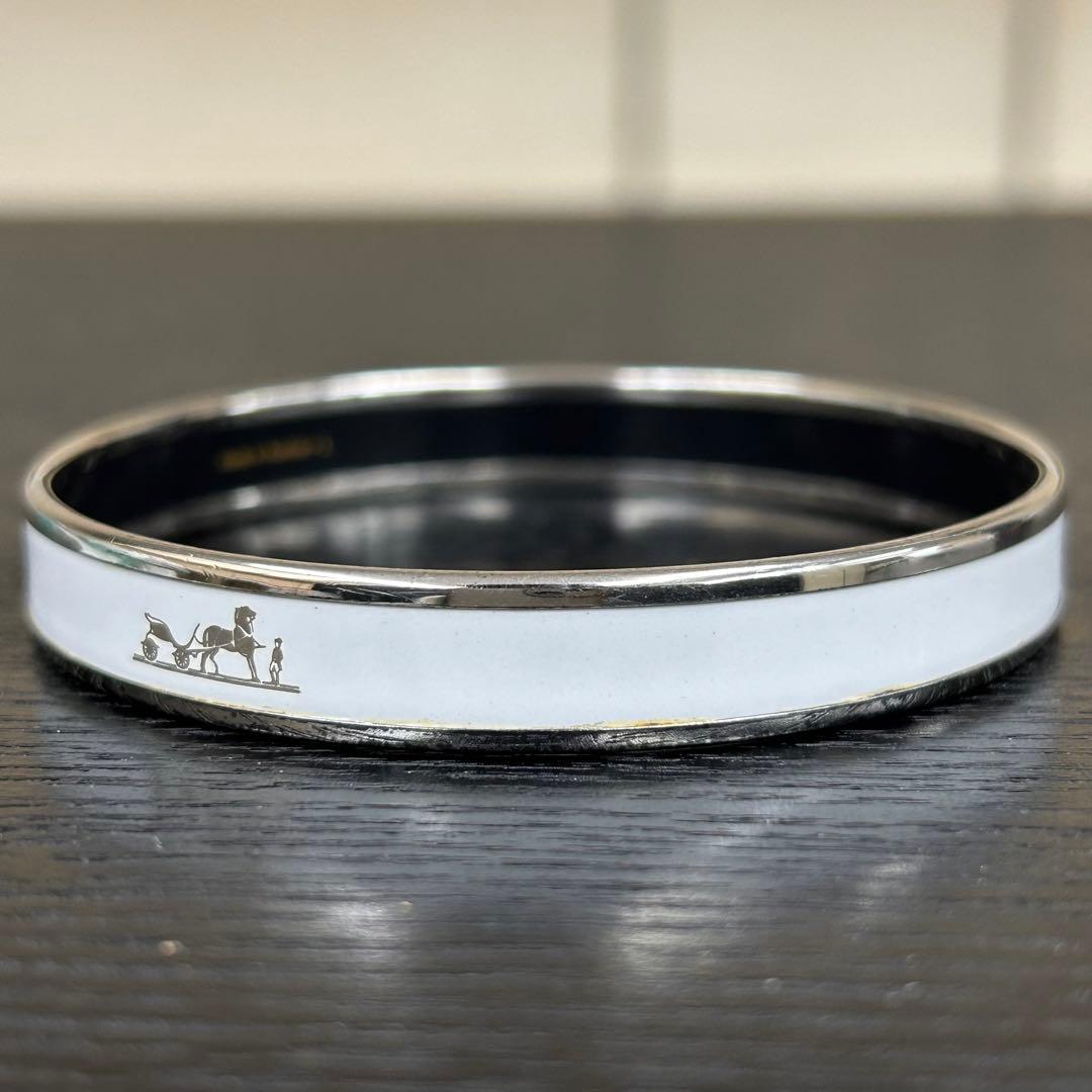 エルメス　バングル　エマイユ　白色系×シルバー色系　ブレスレット　馬車モチーフ