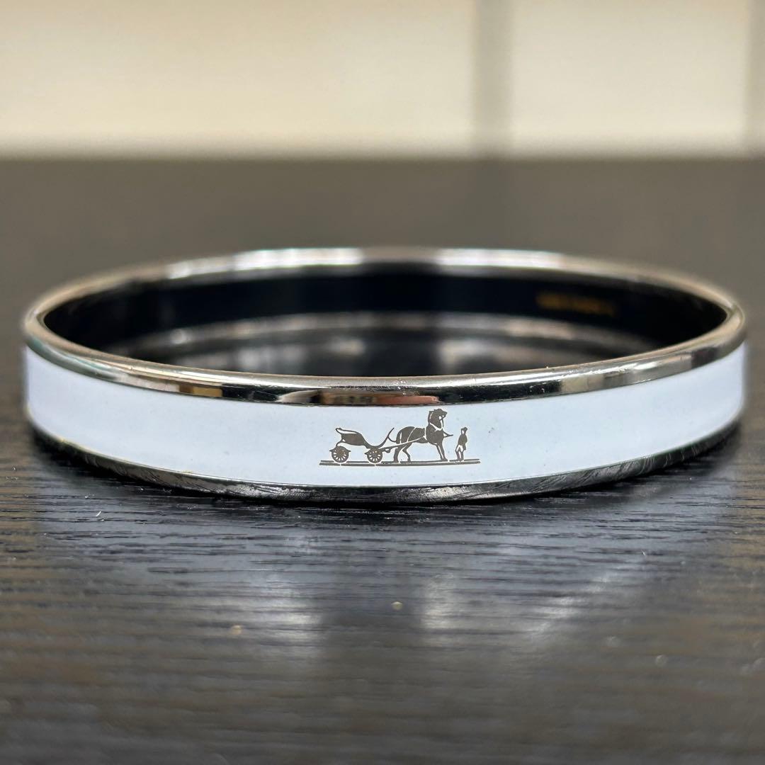 エルメス　バングル　エマイユ　白色系×シルバー色系　ブレスレット　馬車モチーフ