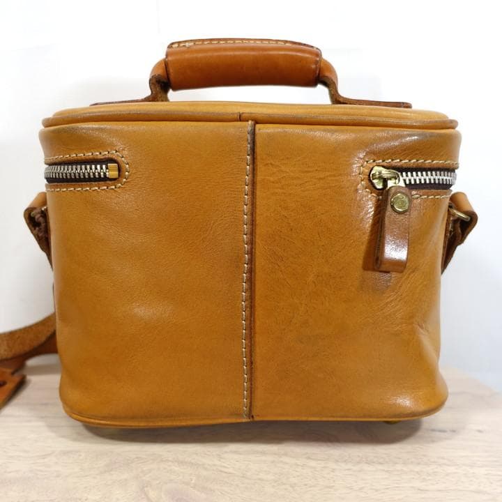 ★定番★ヘルツ　普段使いもできるミニカメラバッグ(N-5)　Herz