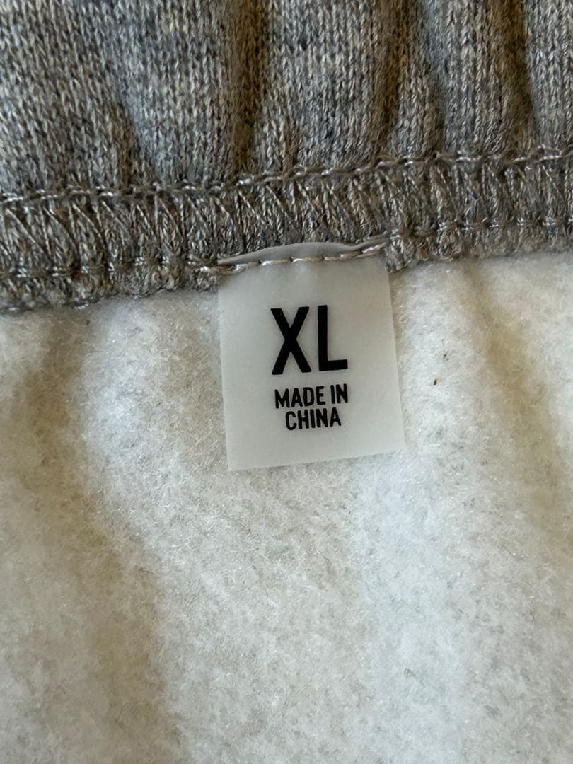 新品未使用　エッセンシャルズ スウェット1977 ハーフパンツ 短パンXL