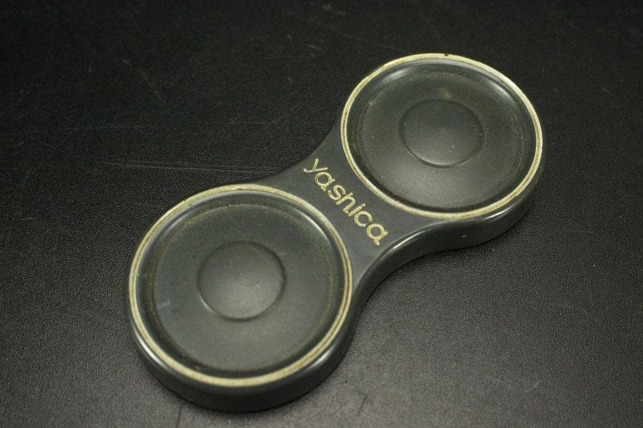 Yashica-A 二眼レフカメラ 昭和レトロ【ジャンク品】(メ1004)