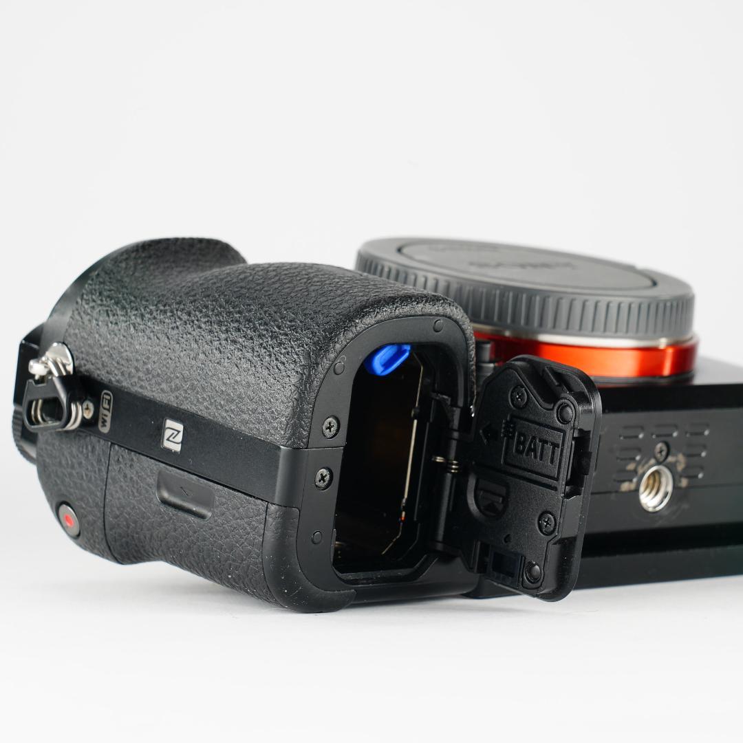 魔法のカメラ★SONY α7S★12,895回完動美品ILCE-7S 564