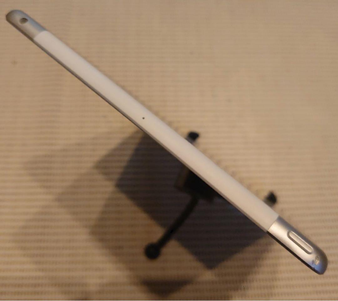 完動品SIMフリー液晶無傷iPad第7世代(A2198)本体32GB YMDFV