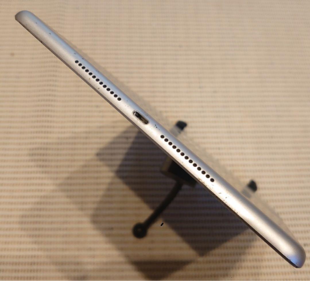 完動品SIMフリー液晶無傷iPad第7世代(A2198)本体32GB YMDFV