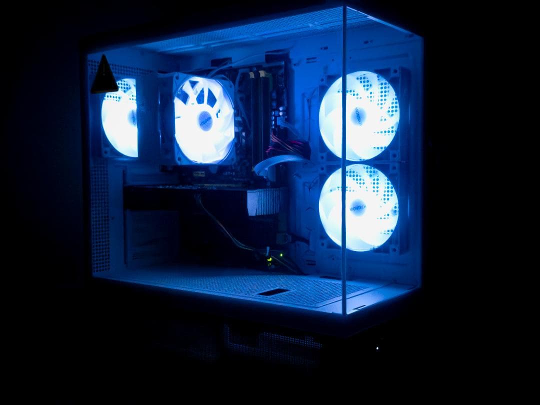 白ゲーミングPC i7-4770/GTX1060/SSD480GB