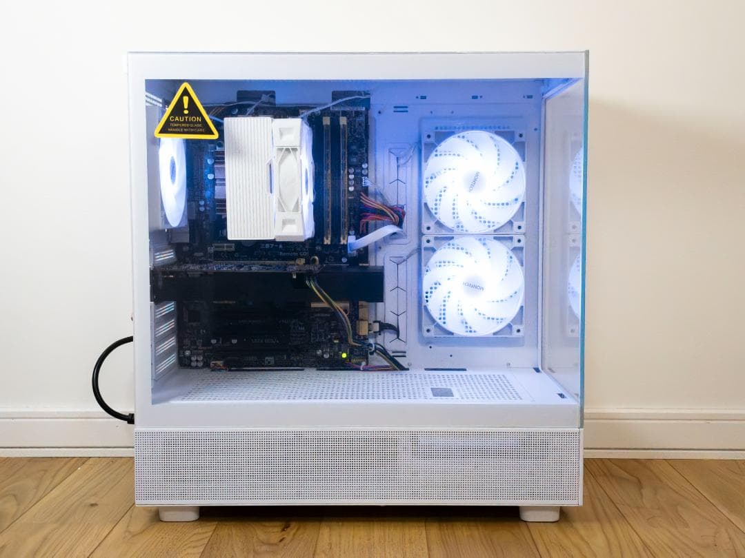 白ゲーミングPC i7-4770/GTX1060/SSD480GB