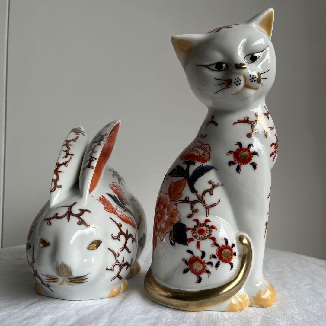 まみ　伊万里　磁器製　ねこ　置物　猫　縁起物　座り猫　陶磁器