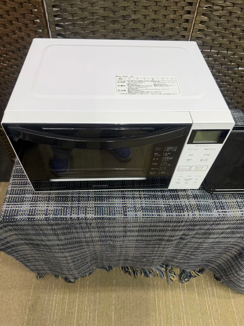 【洗浄消毒作業済】　アイリスオーヤマ　オーブンレンジ　MO-F1807-W