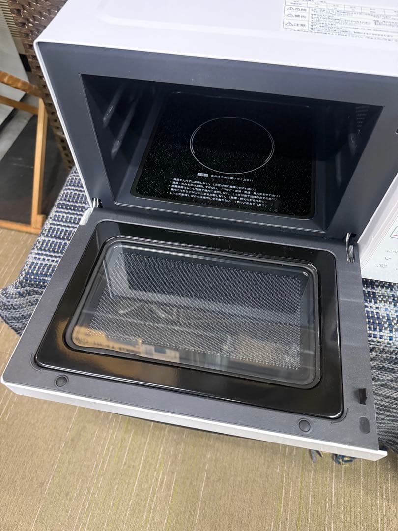 【洗浄消毒作業済】　アイリスオーヤマ　オーブンレンジ　MO-F1807-W