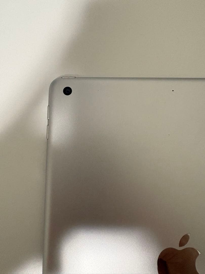 Apple iPad シルバー 本体 128GB