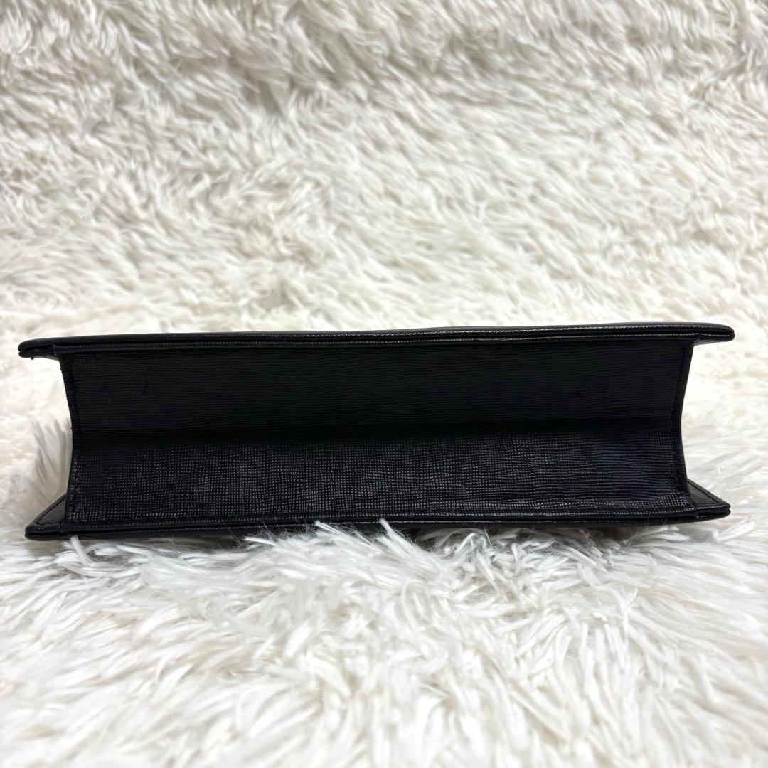 美品★イヴサンローラン クラッチバッグ カサンドラ レザー ブラック YSL