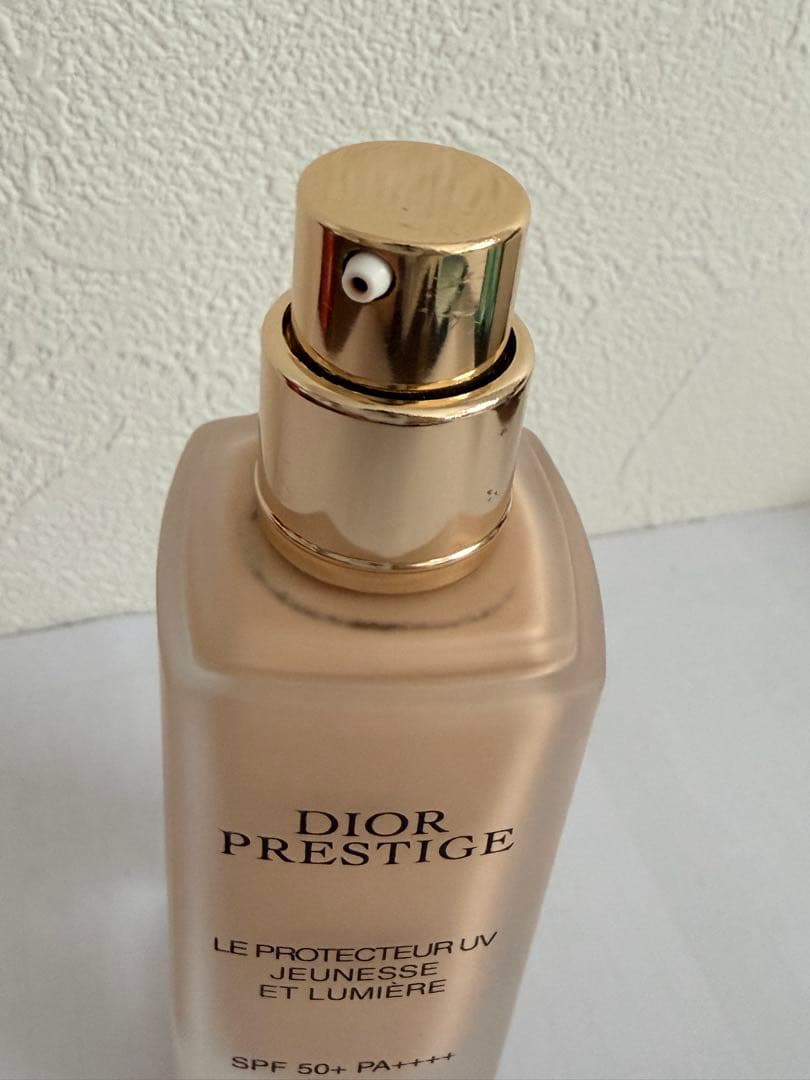 DIOR プレステージ ホワイトル プロテクターUV BB01 30ml