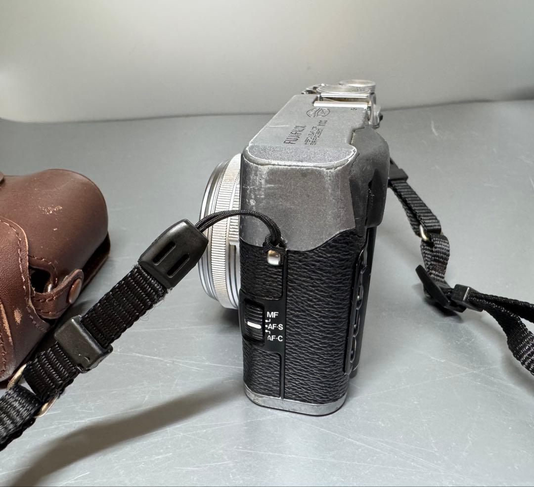 デジタルカメラ FUJIFILM Fine Pix X100