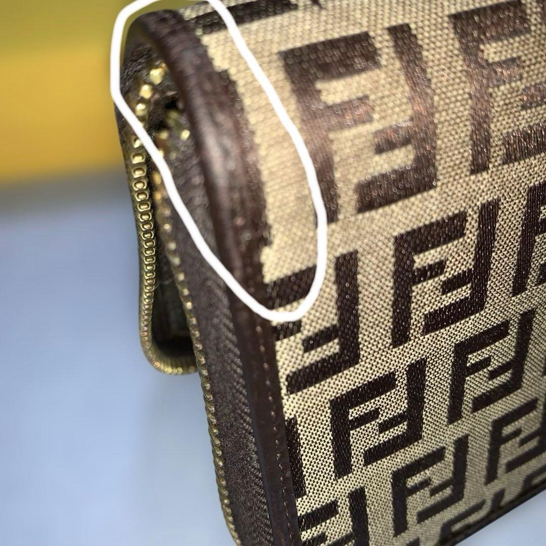 FENDI フェンディ　ラウンドファスナー　長財布