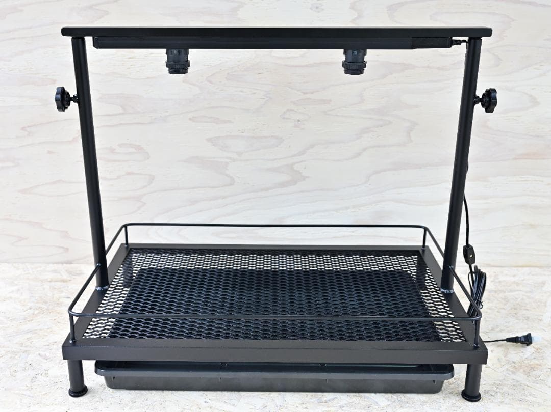 アイアンシェルフ　卓上プランタースタンド　植物棚　アガベなど多肉植物に