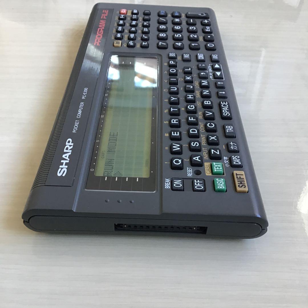 シャープ　ポケットコンピュータ PC-E200　✨ポケコン✨レア✨電源入ります✨