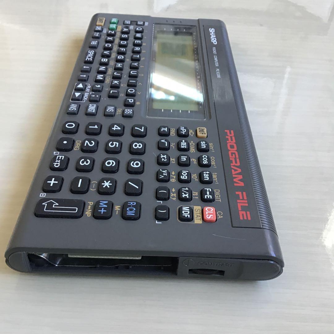 シャープ　ポケットコンピュータ PC-E200　✨ポケコン✨レア✨電源入ります✨
