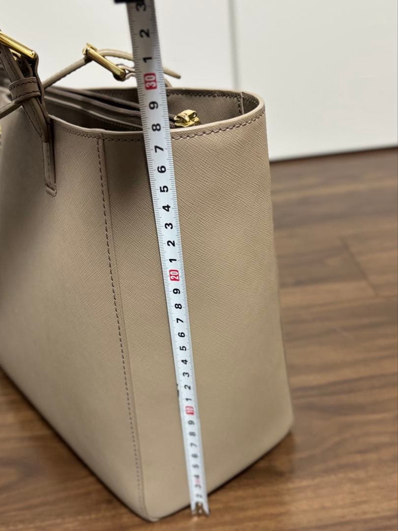 トリーバーチ　ベージュ 合成皮革 トートバッグ 大容量