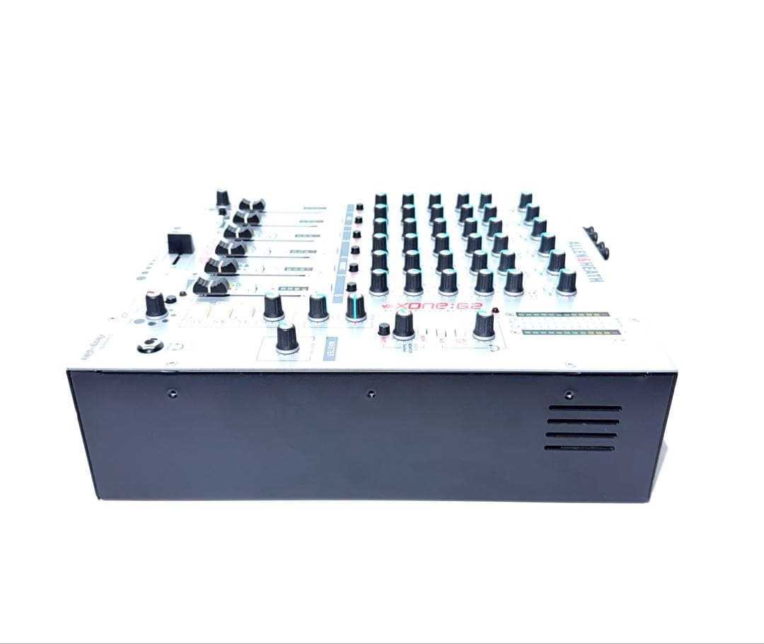 【美品】ALLEN&HEATH XONE：62 DJミキサー ハードケース付