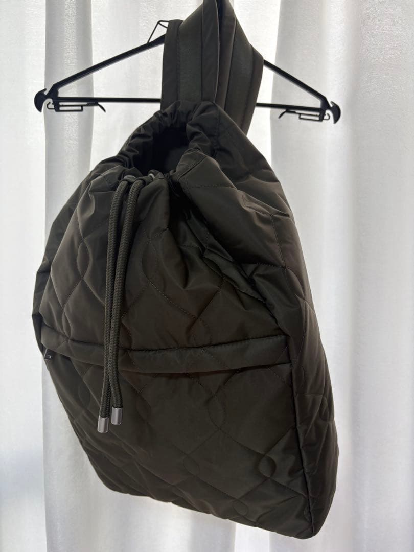 COS キルティング巾着バックパック　ワンショルダー　リュック