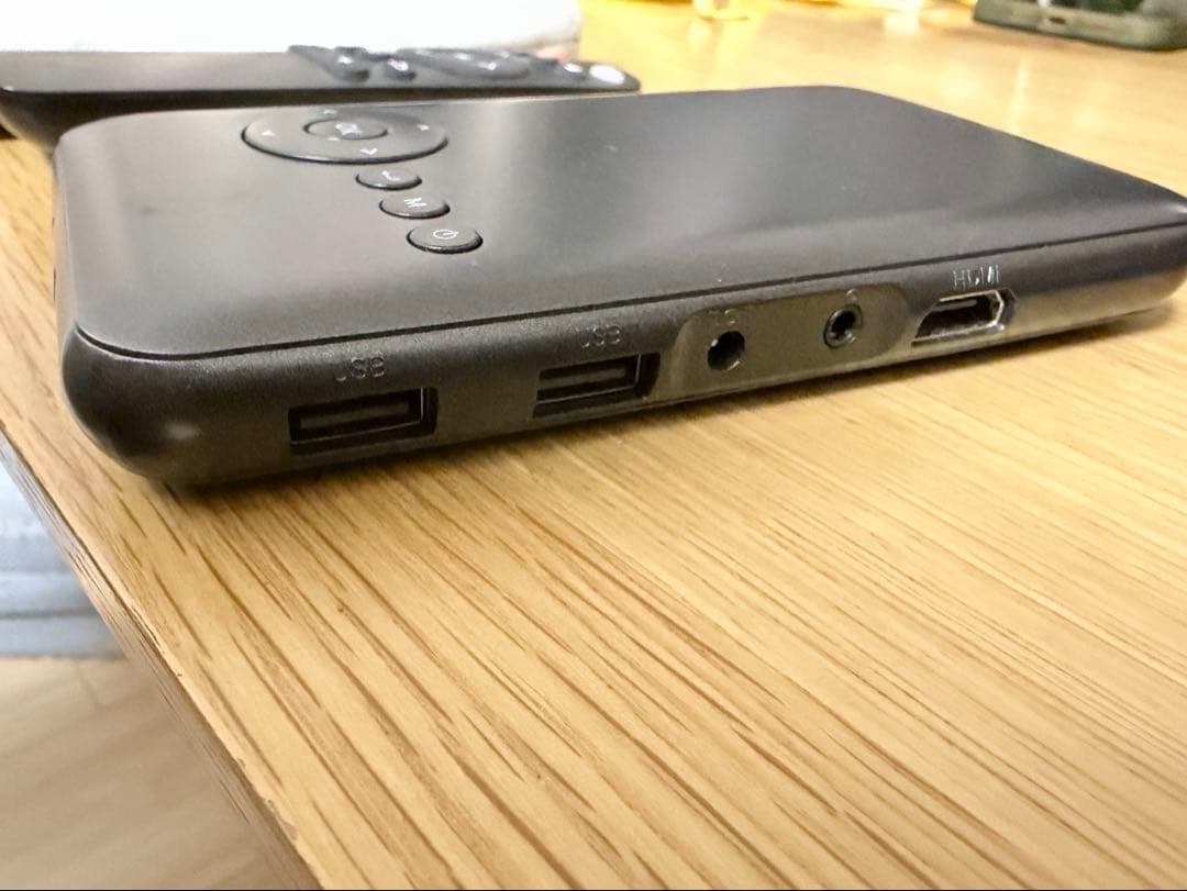 カベーニ KABENI 小型スマホサイズプロジェクター