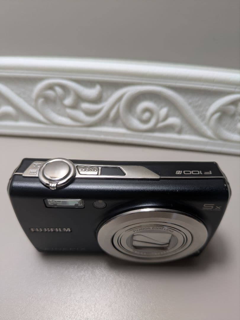 FUJIFILM FINEPIX　 F100fd コンパクトデジタルカメラ