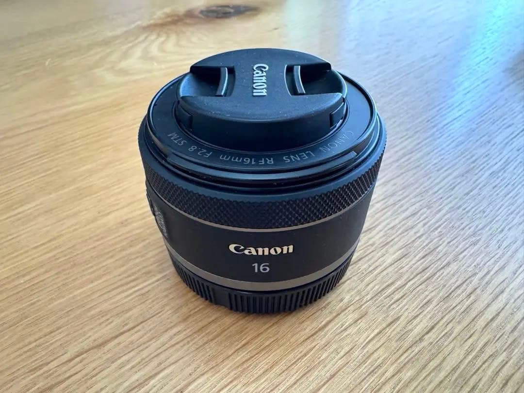 Canon RF 16mm F2.8 STM レンズ