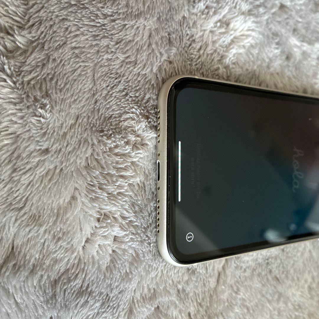 iPhone 11 本体 64GB ホワイトSIMフリー バッテリー78%初期化