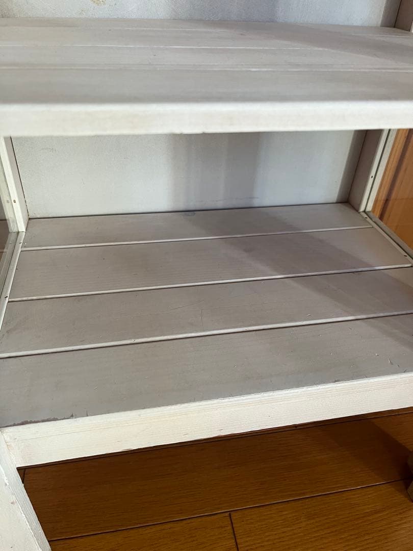 アンティーク　ホワイトガラス扉キャビネット