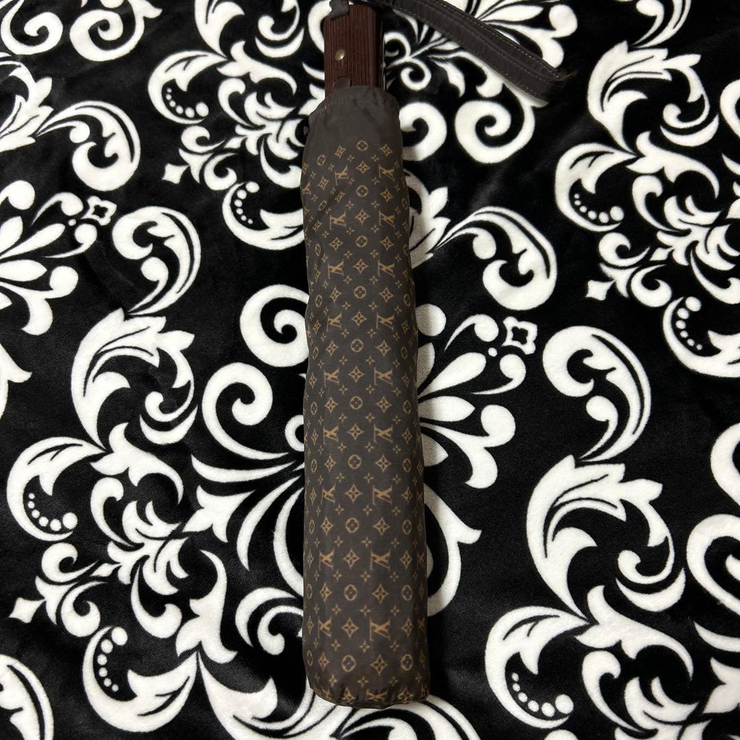 ♦️ヴィトン♦️モノグラム折りたたみ傘♦️総柄…美品♦️