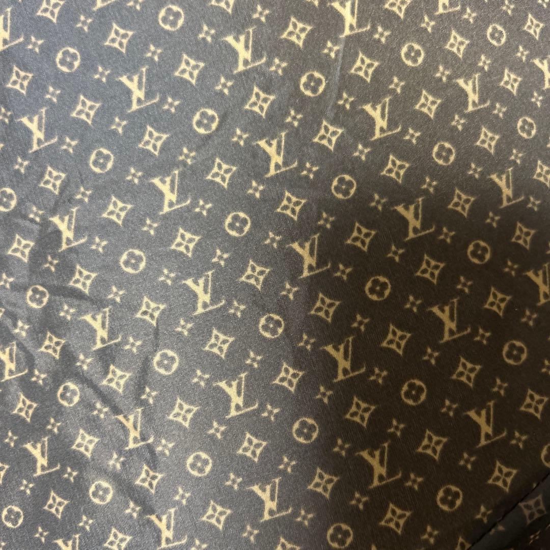 ♦️ヴィトン♦️モノグラム折りたたみ傘♦️総柄…美品♦️