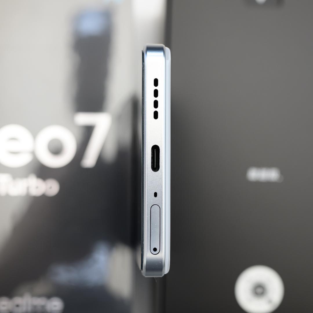 【ほぼ新品】realme Neo7 Turbo