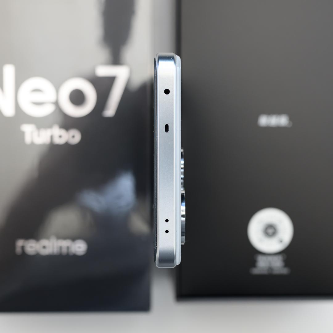 【ほぼ新品】realme Neo7 Turbo