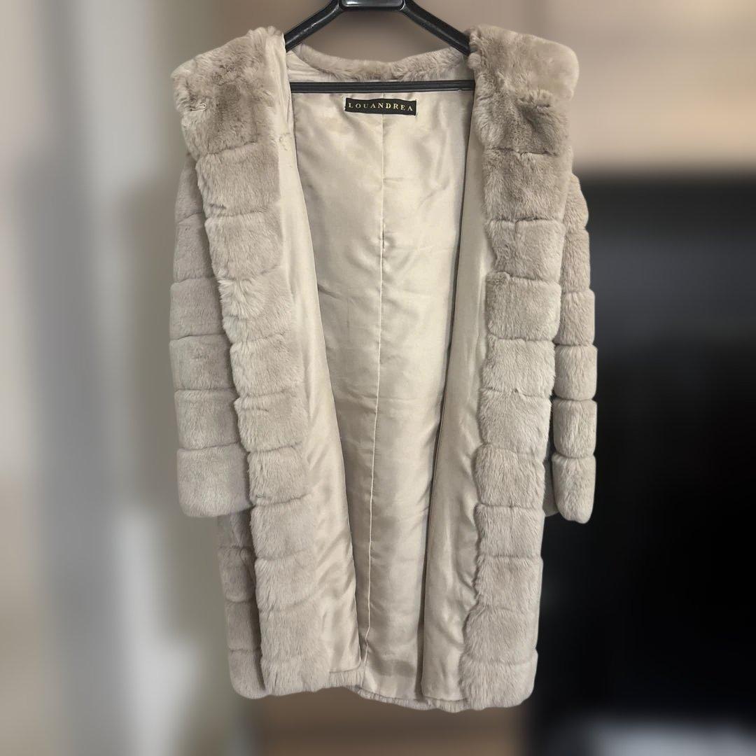 肌触り最高❣️LOUANDREA ファーコート（ラビット）定価約20万円