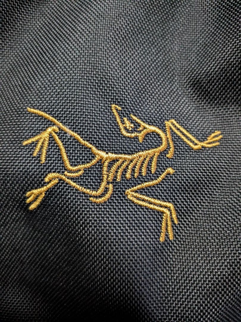 【正規品】アークテリクス マンティス26 ブラック ゴールドロゴ