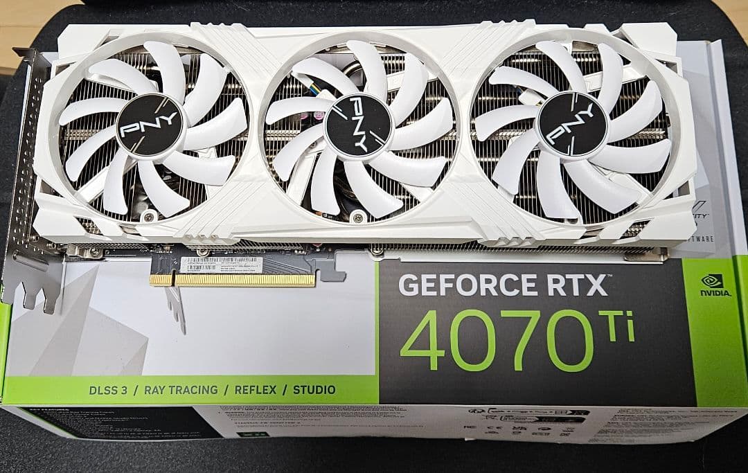 ＊東京都民＊ PNYGeForceRTX　4070Ti 12GB ホワイト