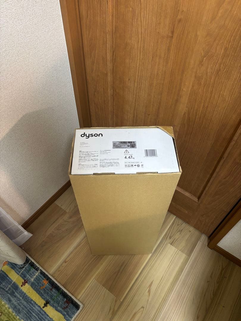 ダイソン Dyson V8 Slim Fluffy+ SV10KSLMCOM