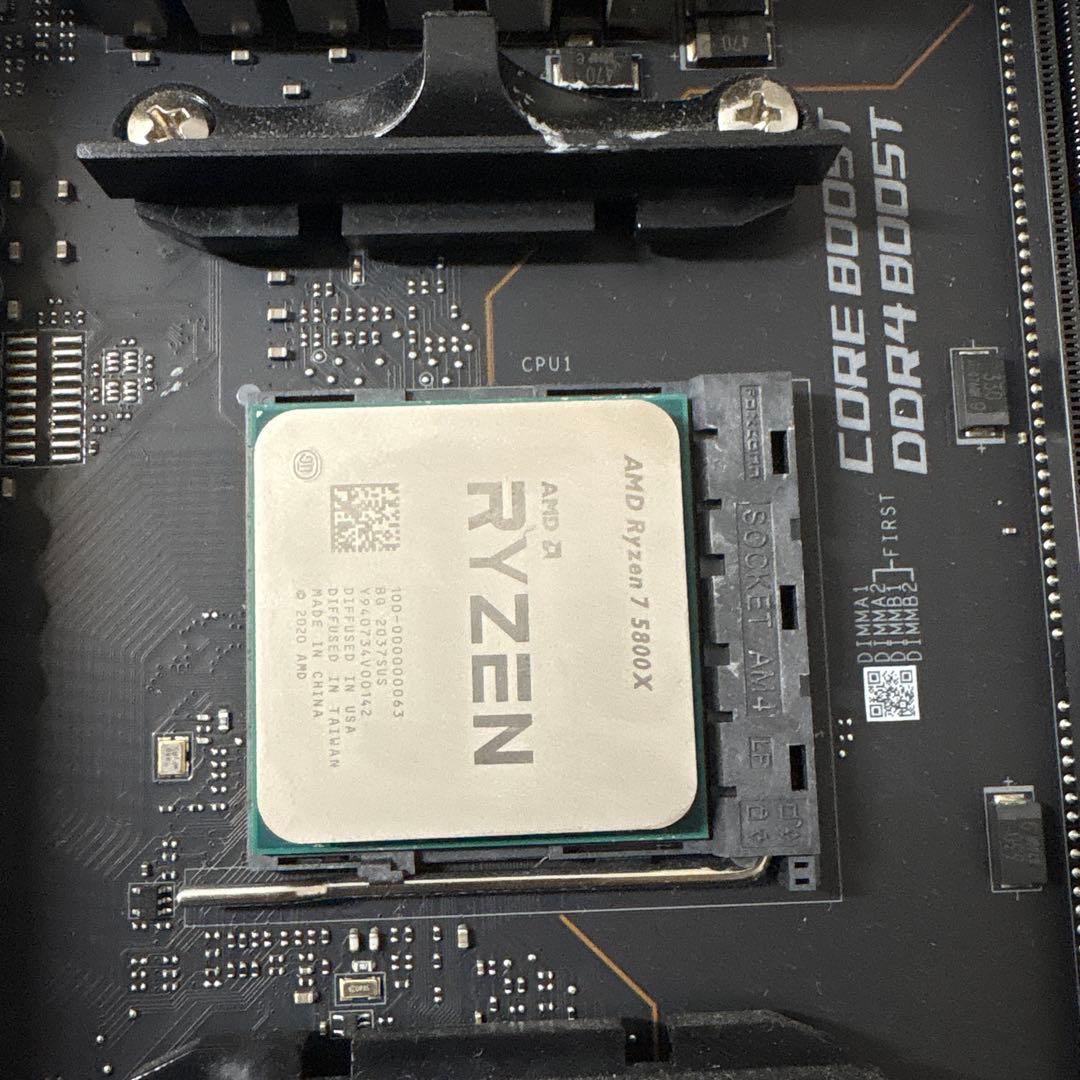 AMD Ryzen 7 5800XとX570unify